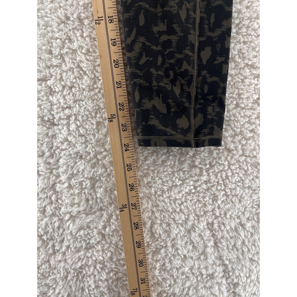 Vuori Studio Pocket Leggings Women's Size S Olive Black Leopard Print - Picture 3 of 7